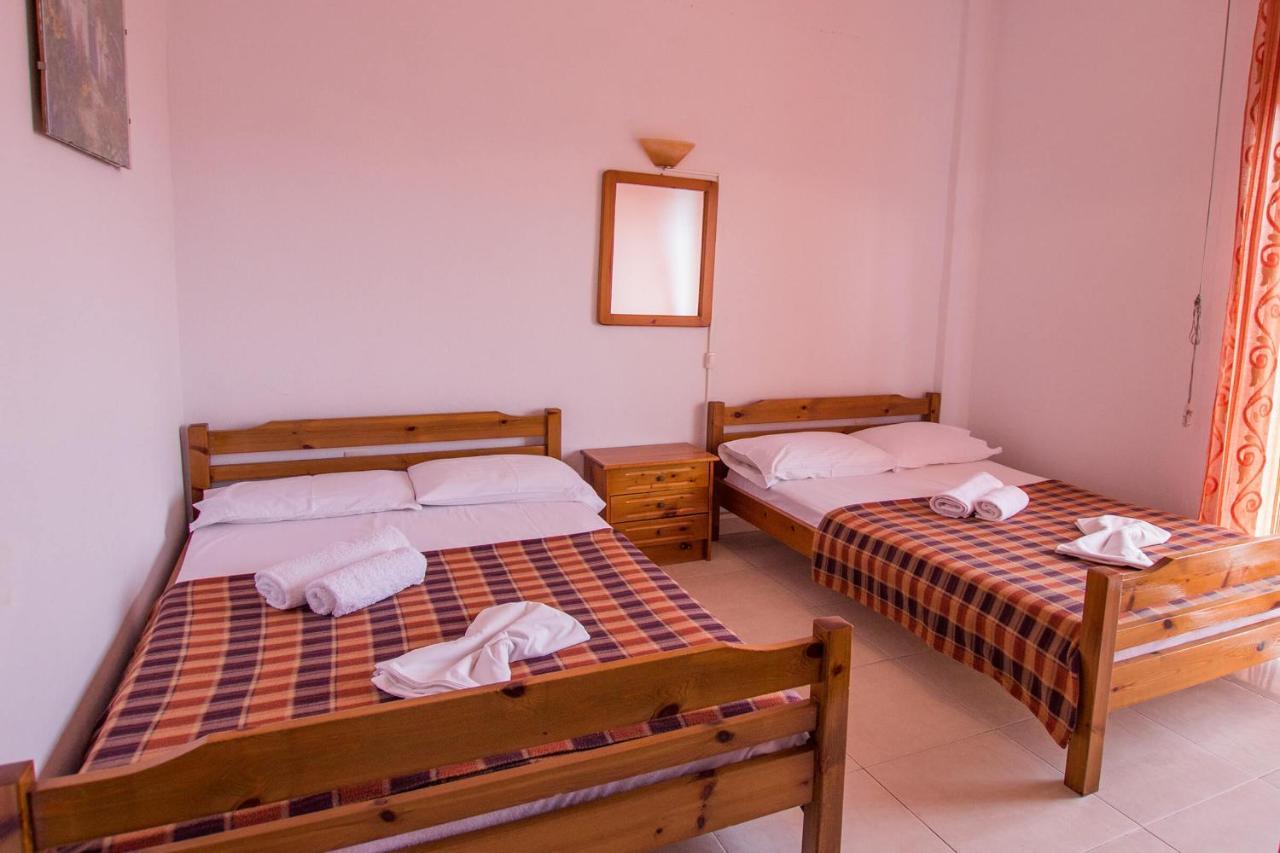 George Laz Rooms Nea Vrasna Exterior photo